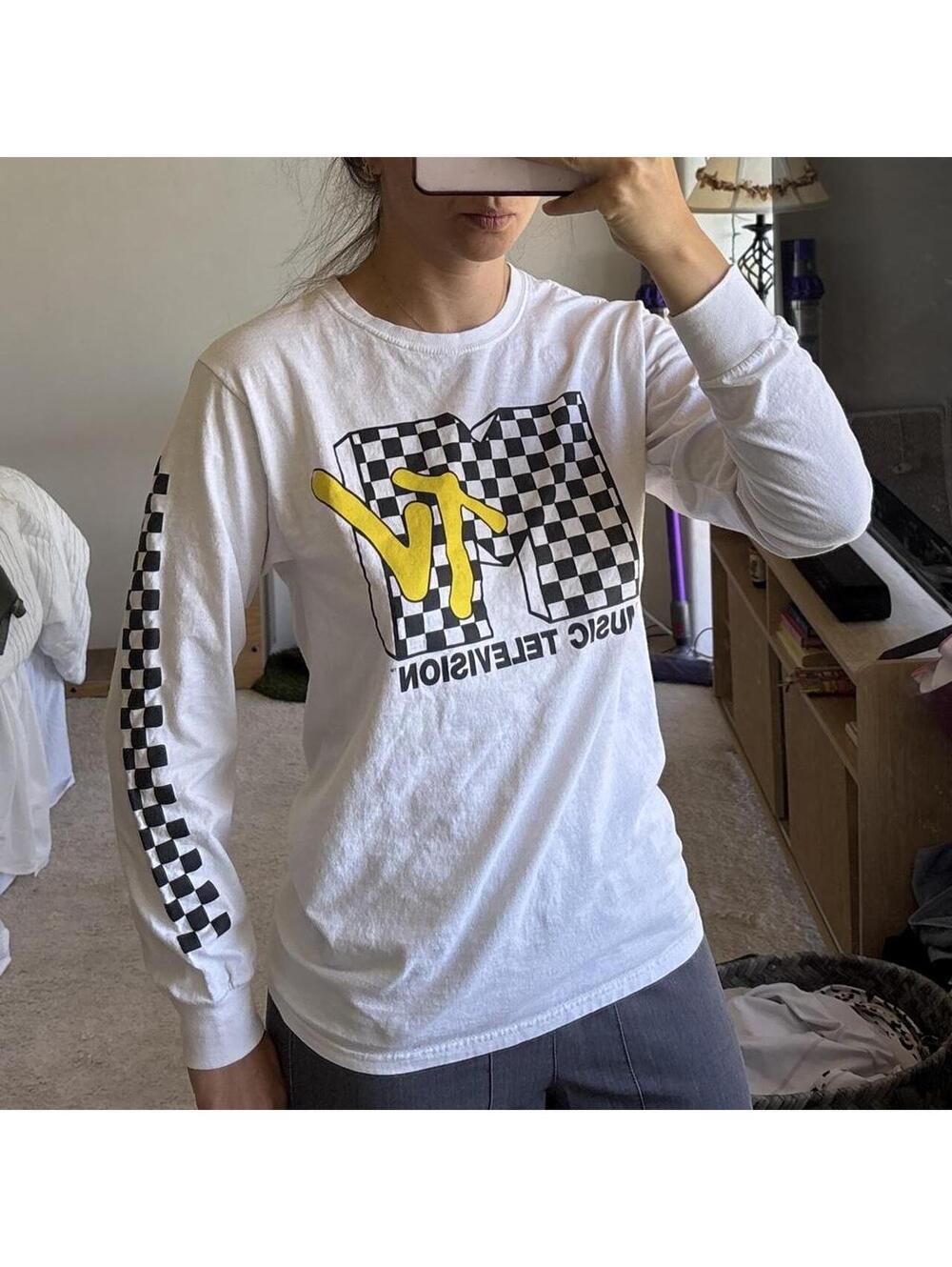 MTV Music Television White Long Sleeve Cotton T-Shirt Size Small